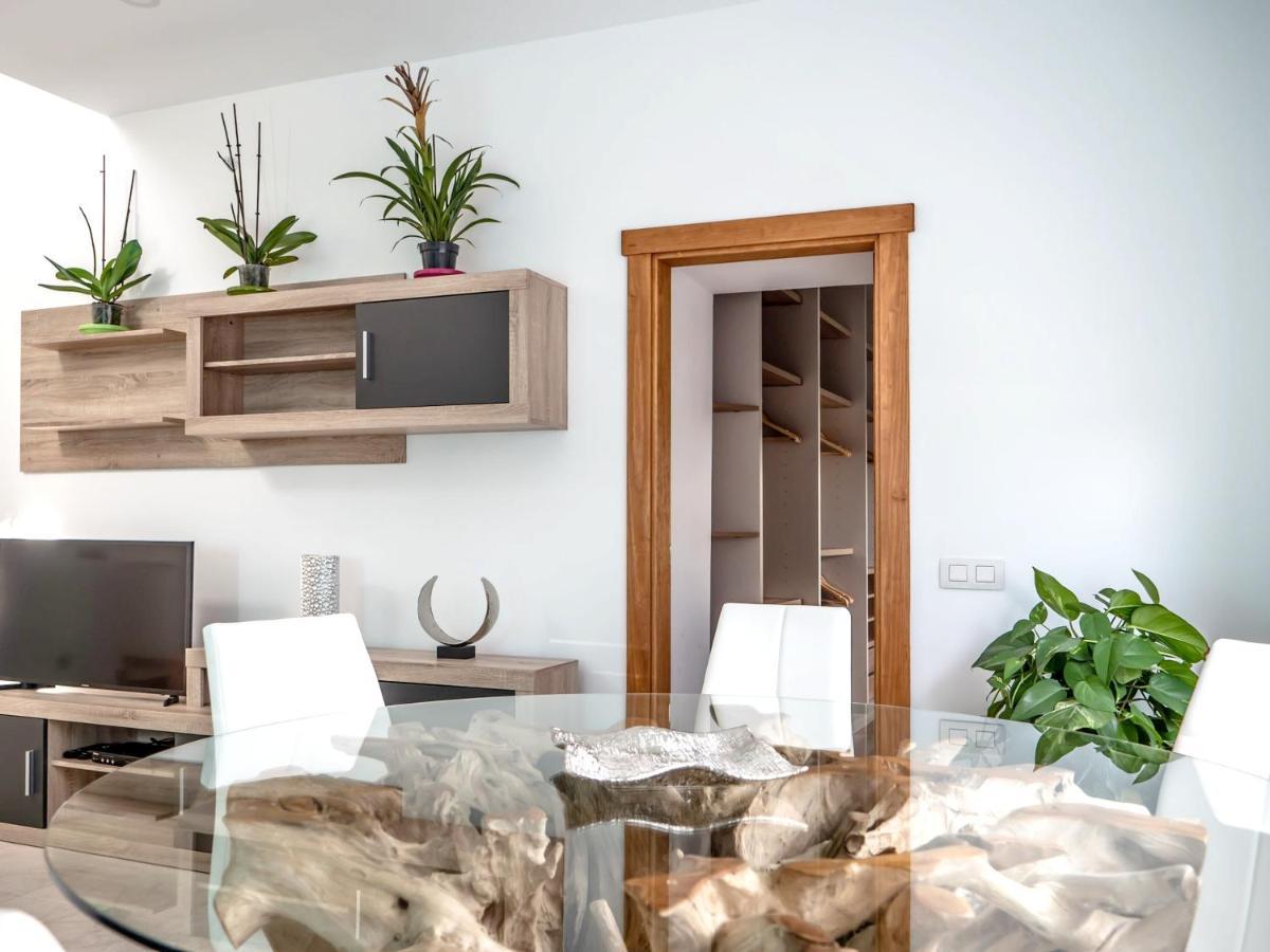 Comfortable House In Tias With Free Parking Ngoại thất bức ảnh