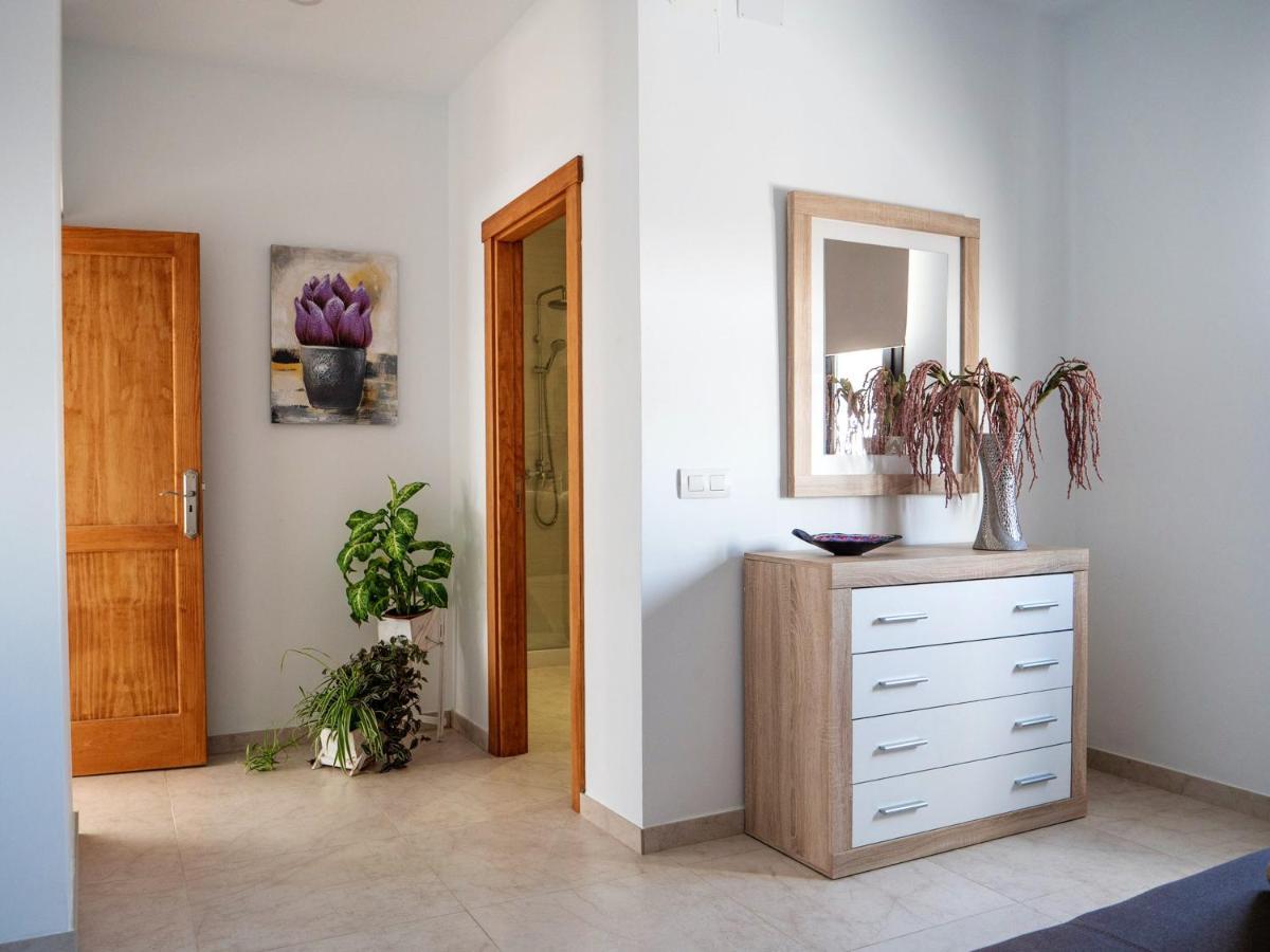 Comfortable House In Tias With Free Parking Ngoại thất bức ảnh