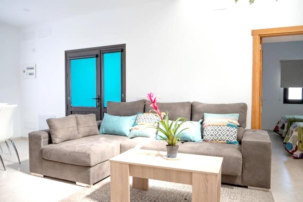 Comfortable House In Tias With Free Parking Ngoại thất bức ảnh